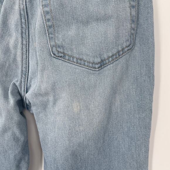 Hollister Ultra High Rise Mom Jeans Light Wash Size 25 Distressed Denim - Picture 5 of 8